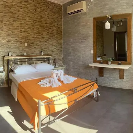 Four Seasons House Σπίτι διακοπών *