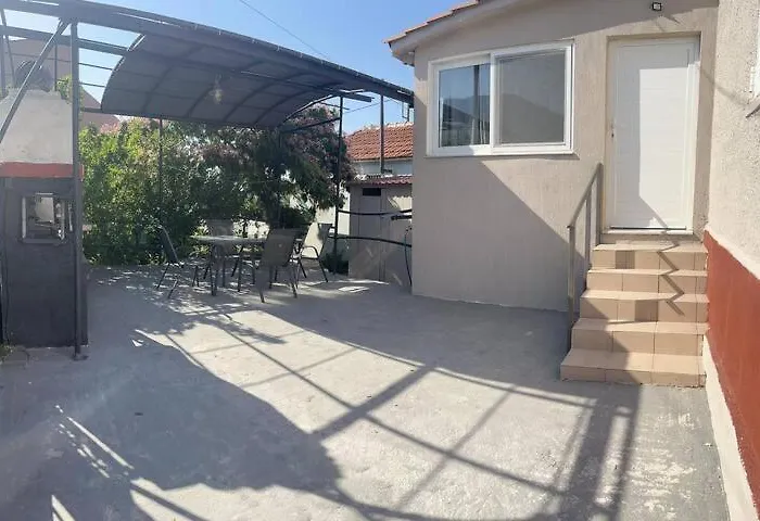 Four Seasons House * Argostoli (Kefalonia)